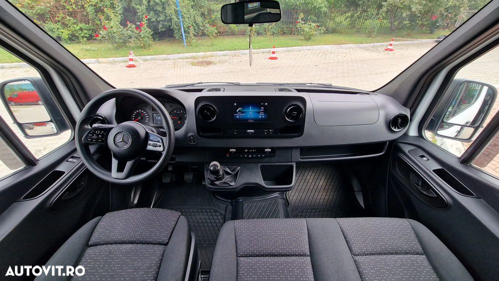 Mercedes-Benz Sprinter - 5