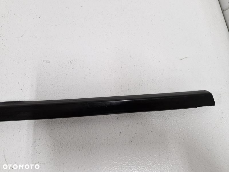 fiat 500x listwa zgarniająca drzwi prawy przód prawa przednia czarna - 2