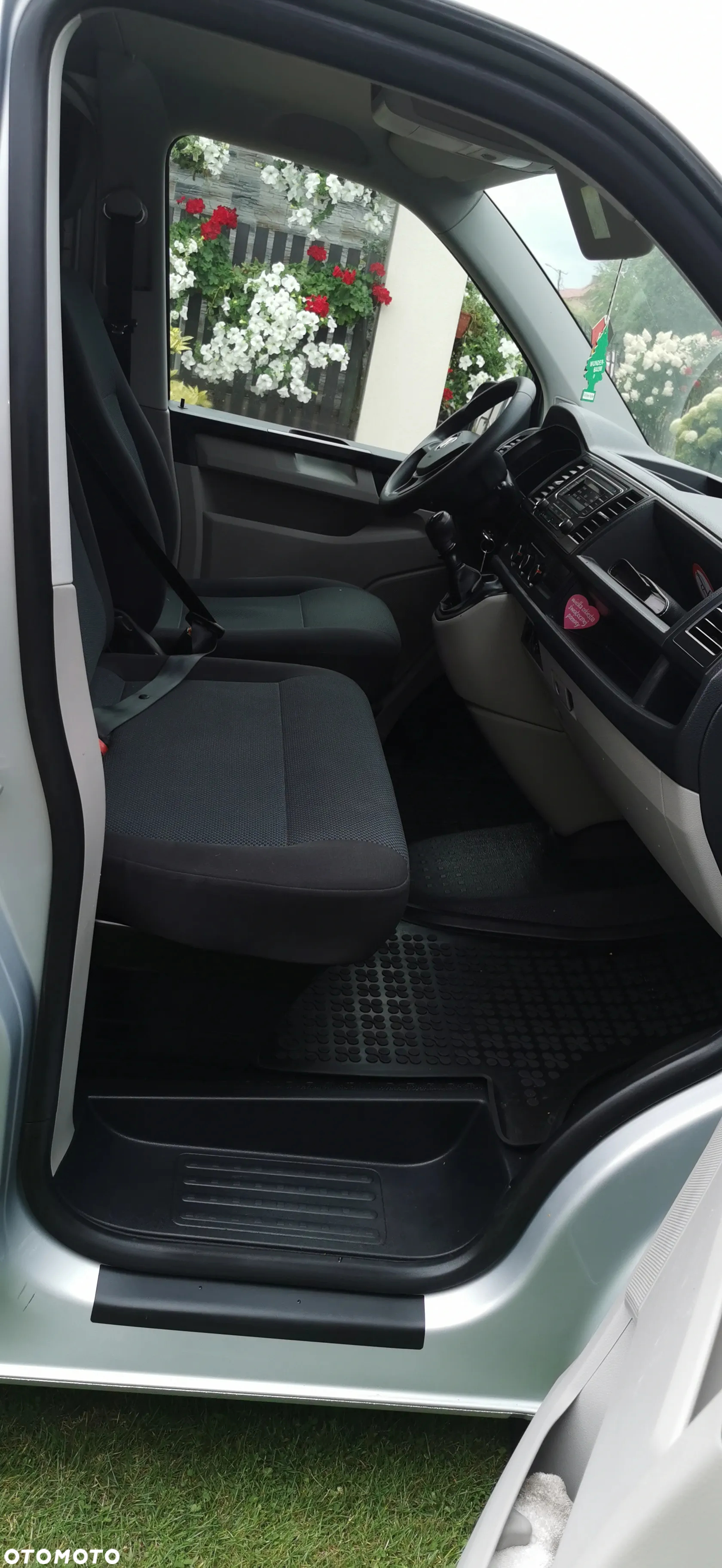 Volkswagen Transporter T6 TDI L1H1 - 18
