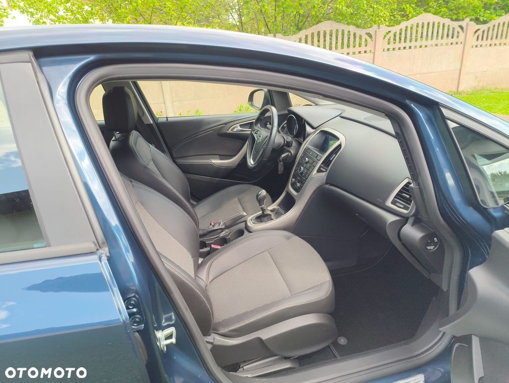 Opel Astra 1.7 CDTI DPF Cosmo - 21