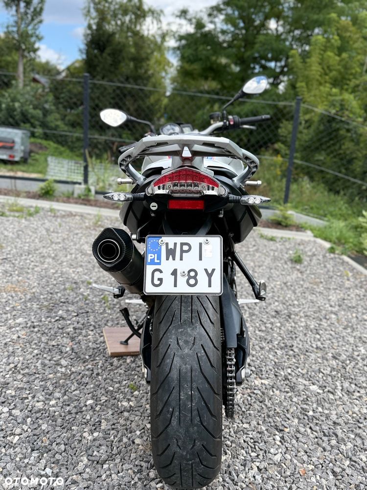 BMW F - 5