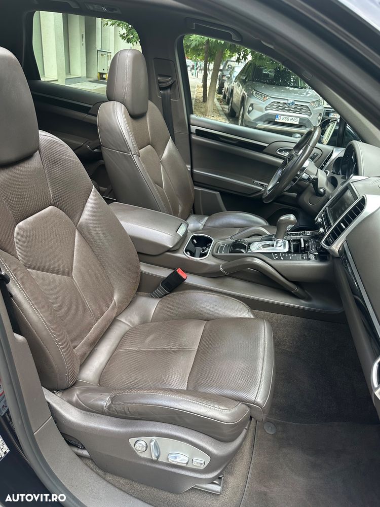 Porsche Cayenne 3.0TD TipTronic - 14