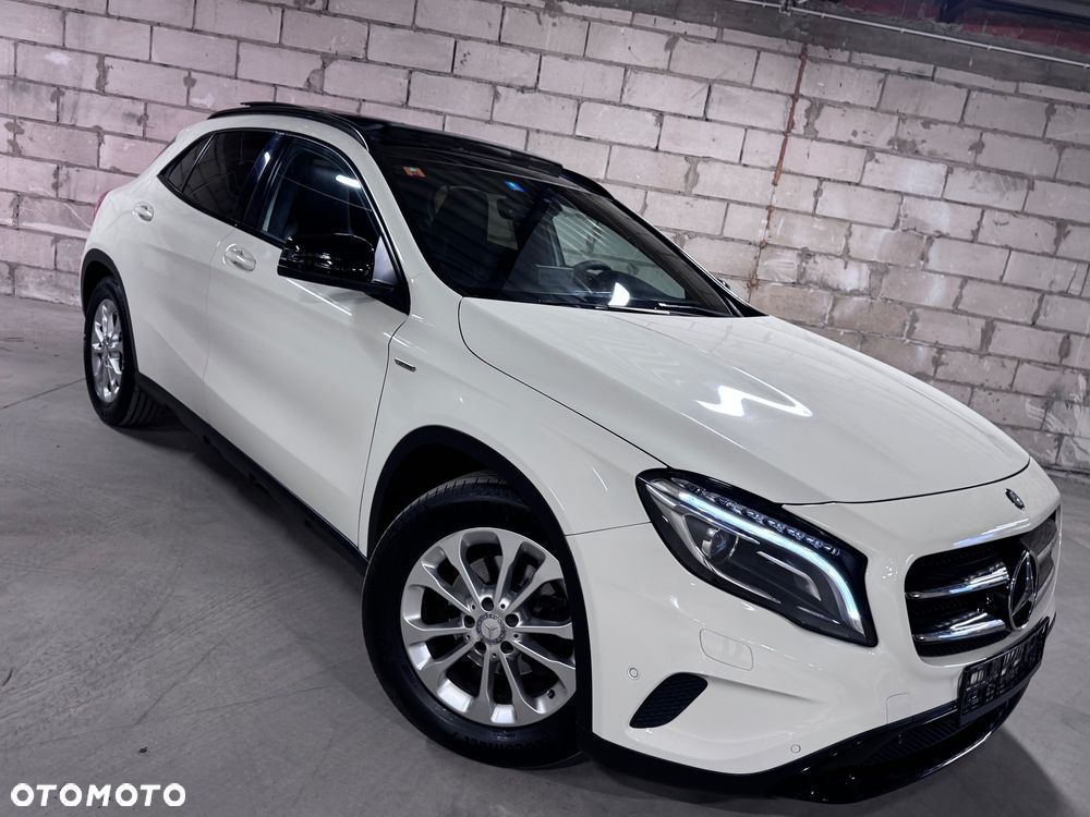 Mercedes-Benz GLA 200 7G-DCT Edition 1 - 2