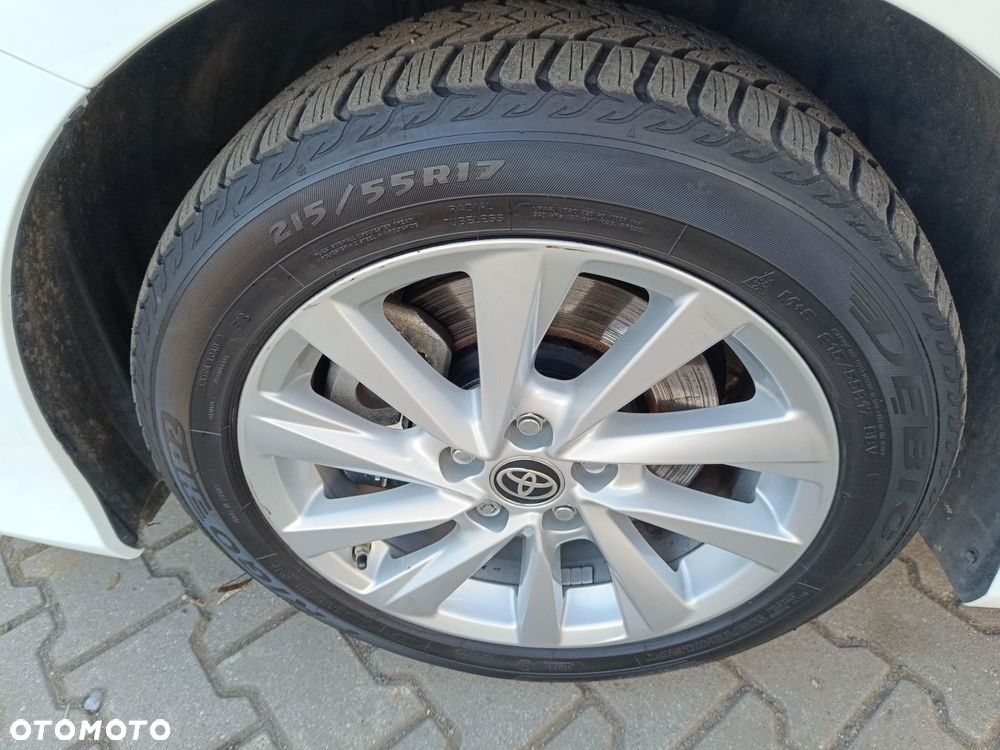 Toyota Camry 2.5 Hybrid Comfort CVT - 25