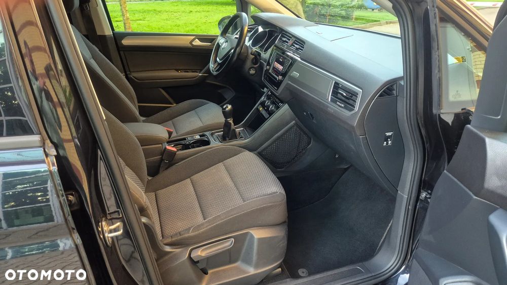 Volkswagen Touran 1.6 TDI SCR BlueMotion Technology Comfortline - 15