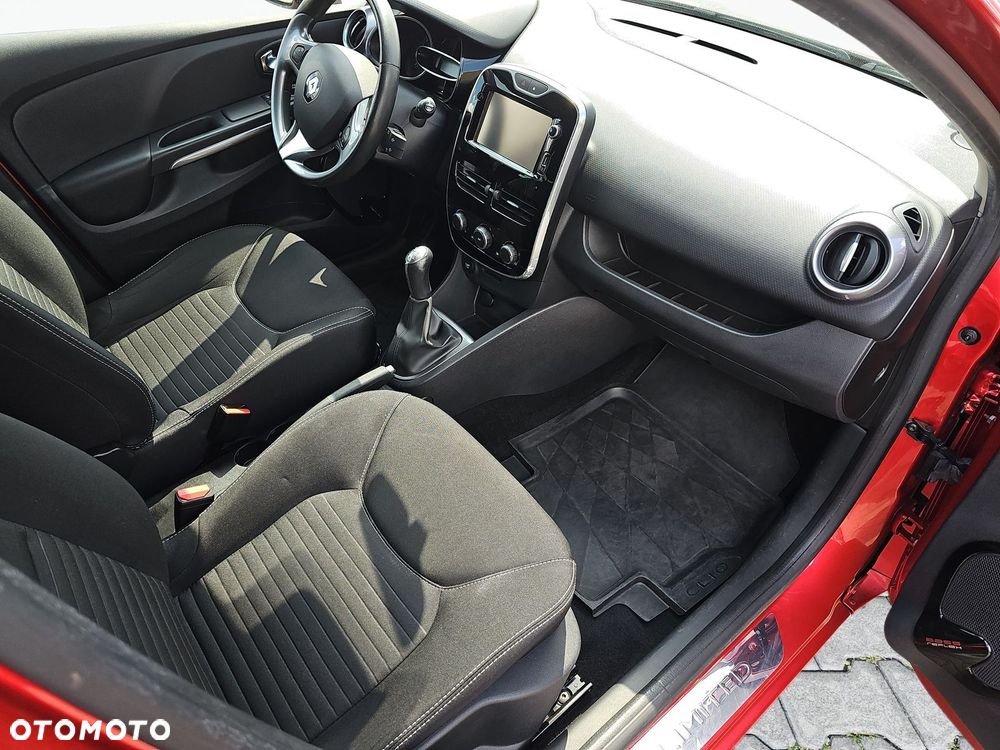 Renault Clio 1.2 16V Limited EU6 - 17