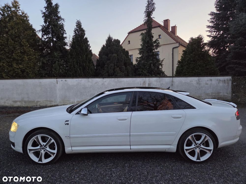 Audi A8 4.2 Quattro - 7