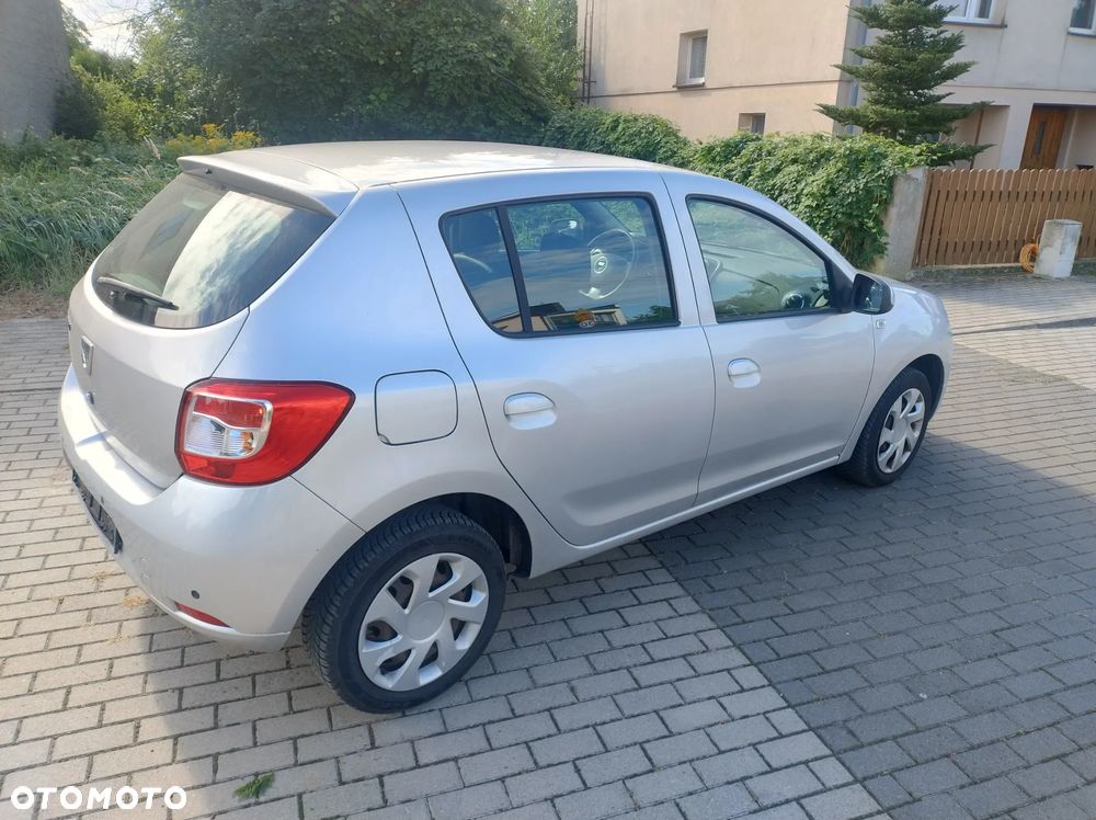 Dacia Sandero 1.2 16V 75 Celebration - 3