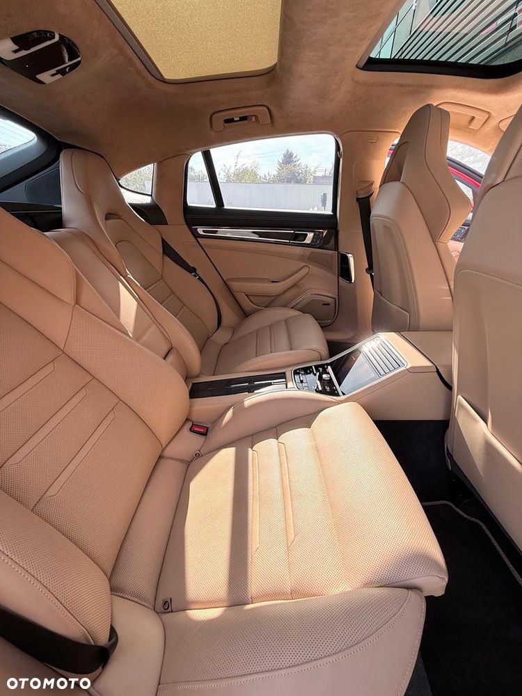 Porsche Panamera - 19