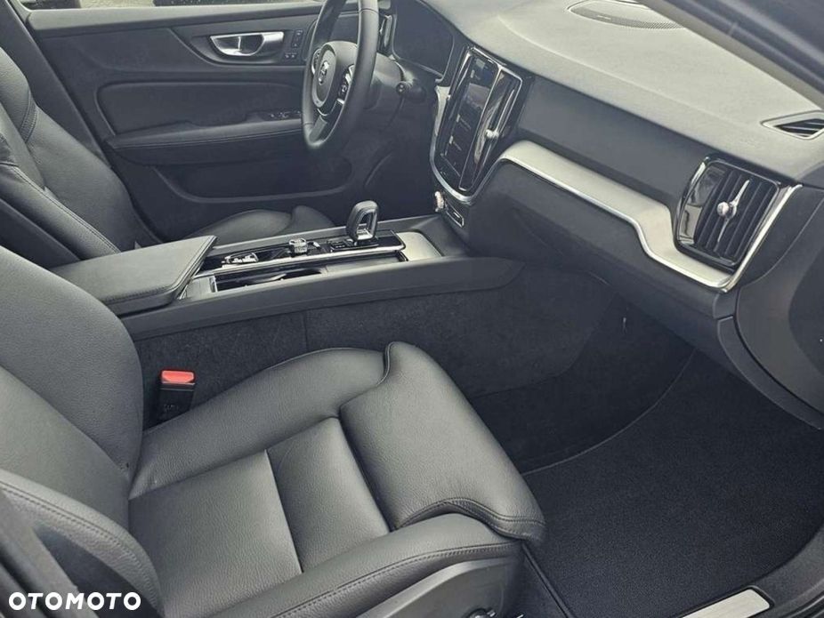 Volvo V60 B4 B Ultra Dark - 10