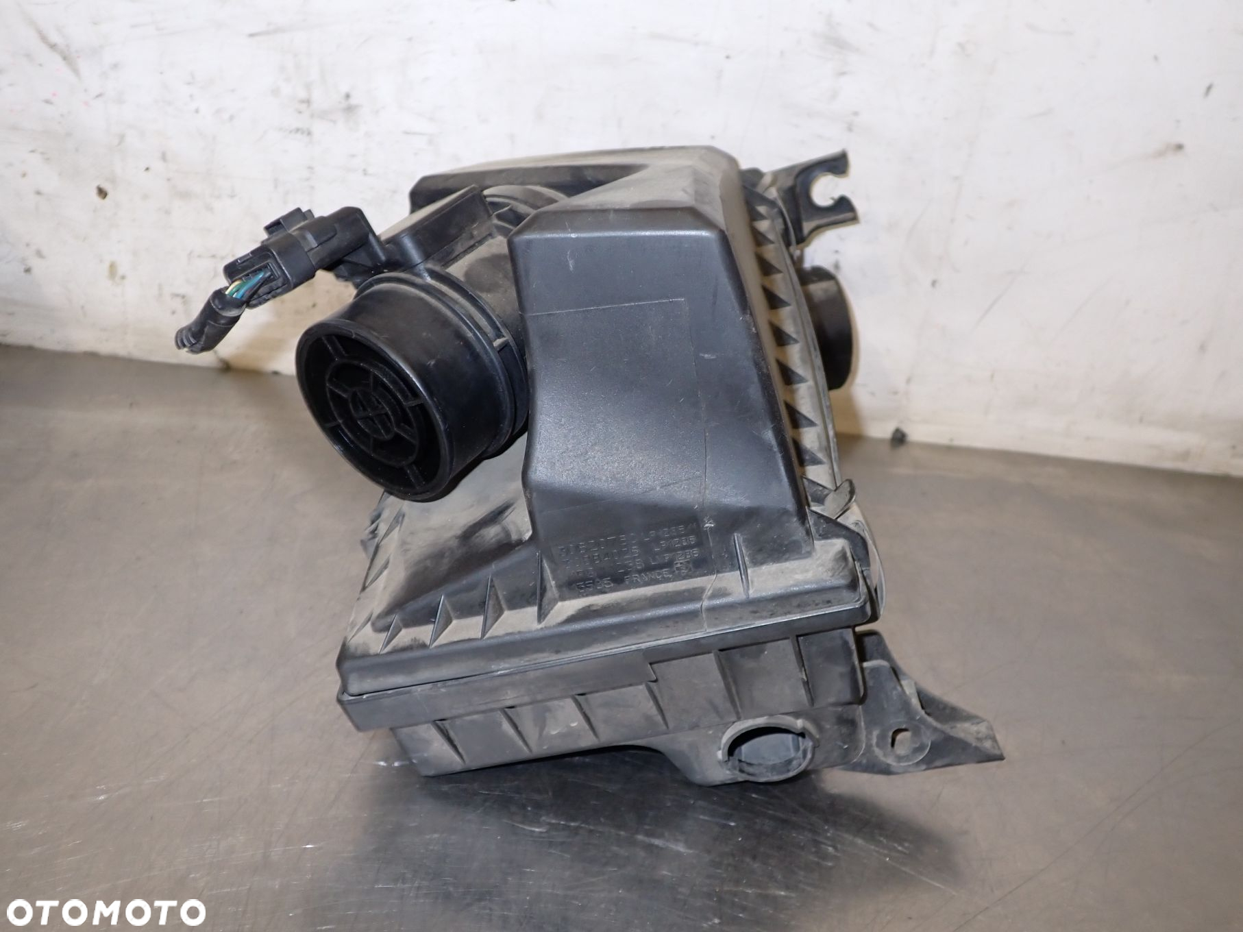 OBUDOWA FILTRA POWIETRZA VOLVO V40 I LIFT 1.9 30620760   5WK9632 - 5