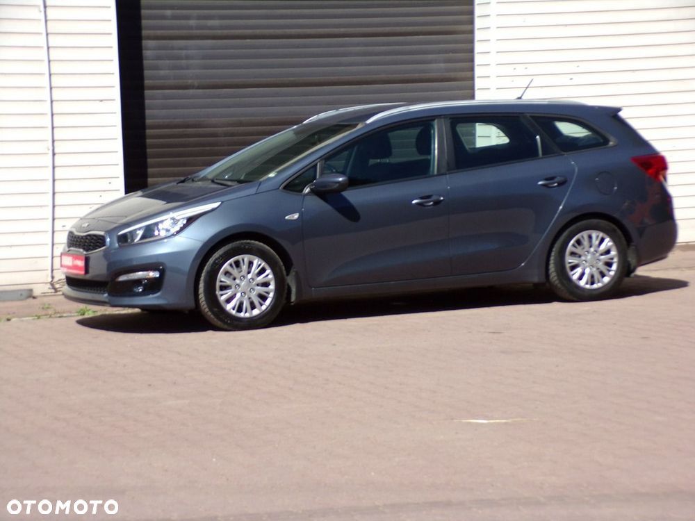 Kia Ceed - 9
