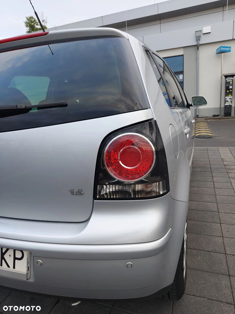 Volkswagen Polo 1.4 16V Trendline - 20