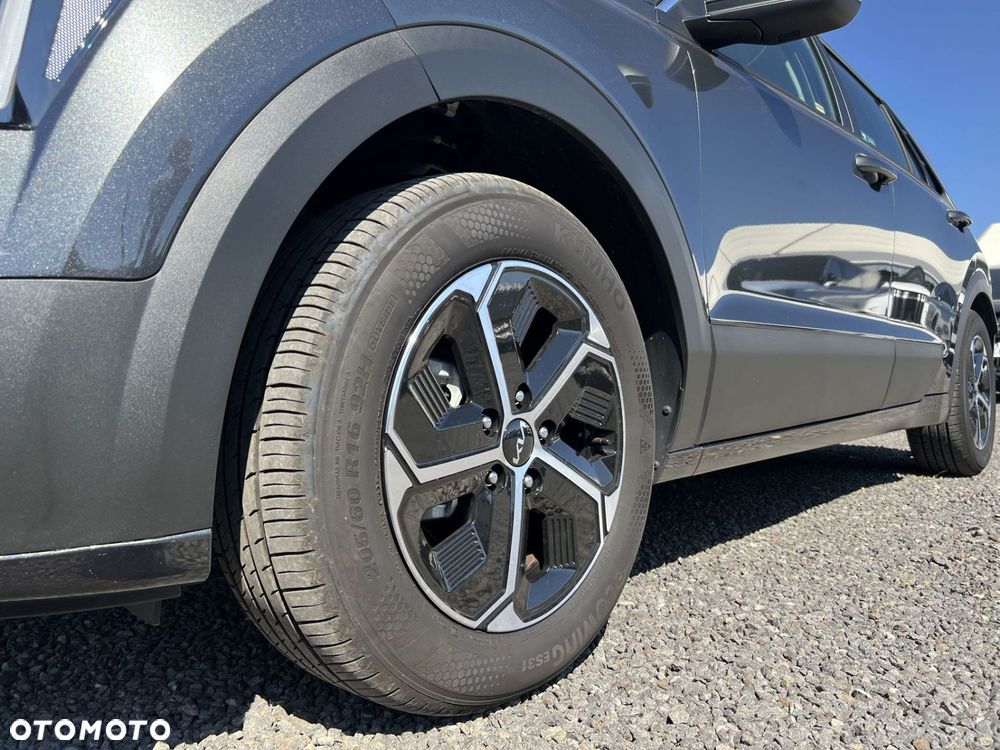 Kia Niro 1.6 GDI Hybrid M - 18