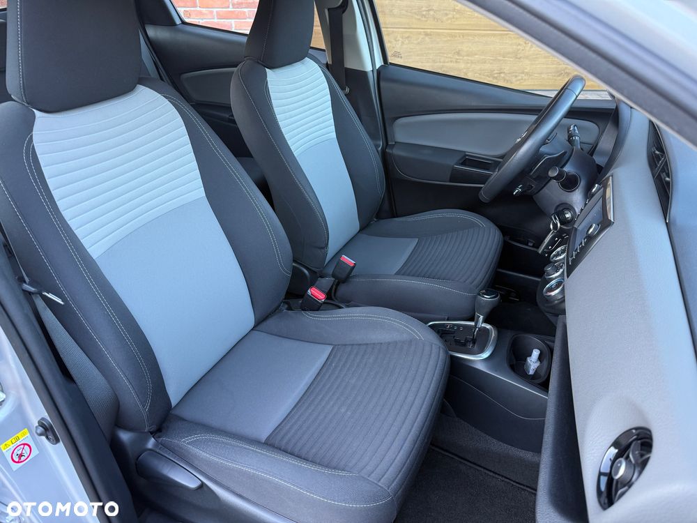 Toyota Yaris 1.5 Premium CVT - 11