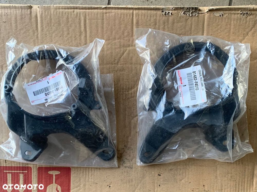 KRATKA HALOGENU ZDERZAKA PRAWA TOYOTA CHR C-HR 16- - 3