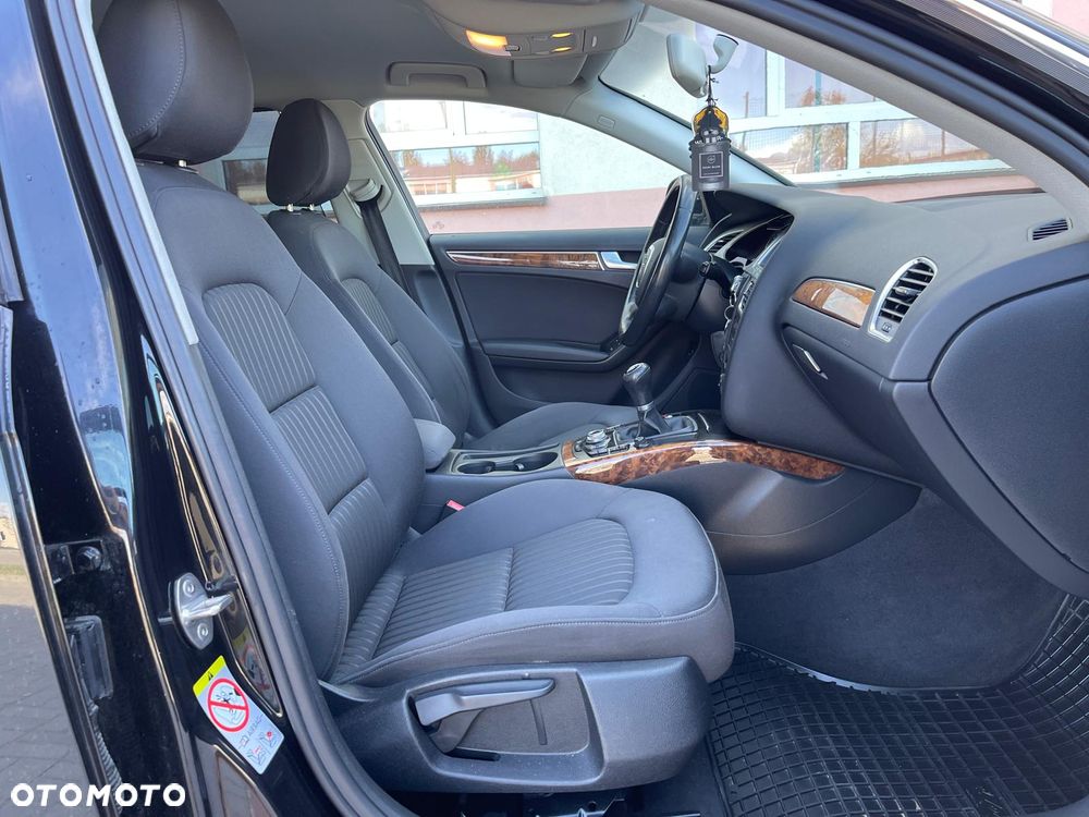 Audi A4 Avant 1.8 TFSI Ambiente - 28