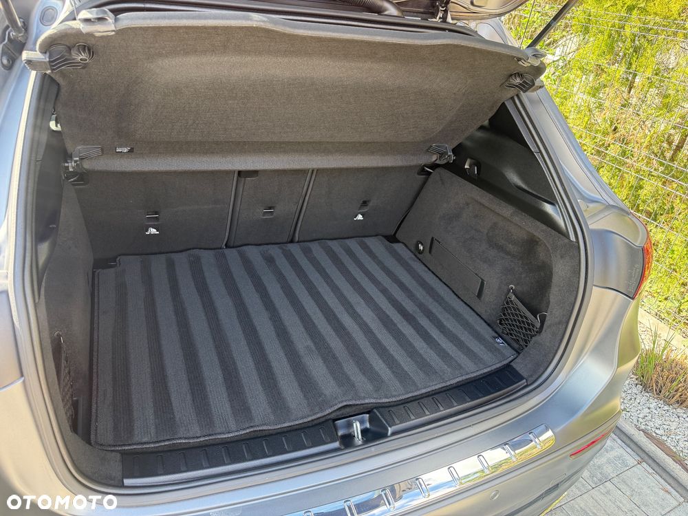 Mercedes-Benz GLA 200 d AMG Line - 28