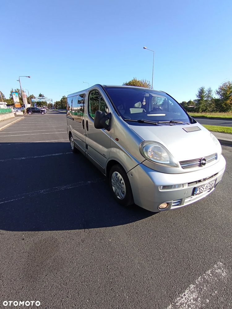 Opel Vivaro DTI Tour - 3