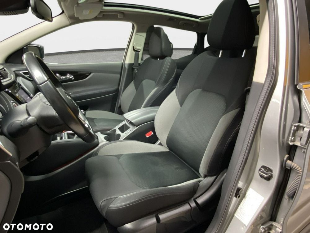 Nissan Qashqai 1.3 DIG-T N-Connecta - 36