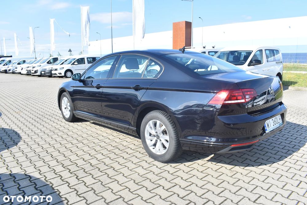 Volkswagen Passat 2.0 TDI EVO Essence DSG - 8