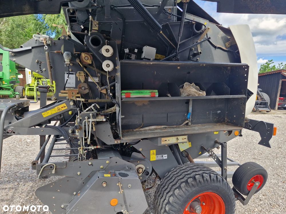 Claas VARIANT 360 - 10