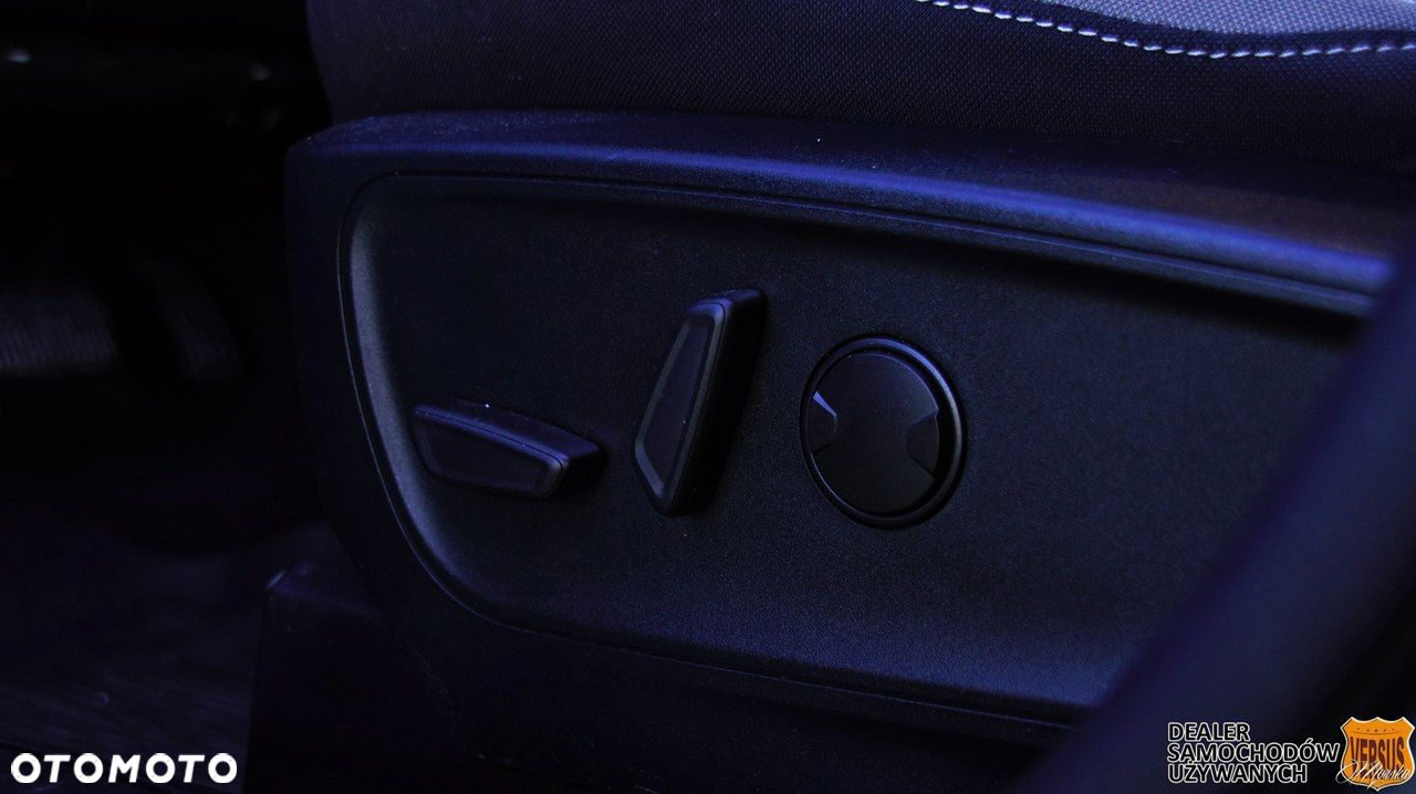Ford Kuga - 24