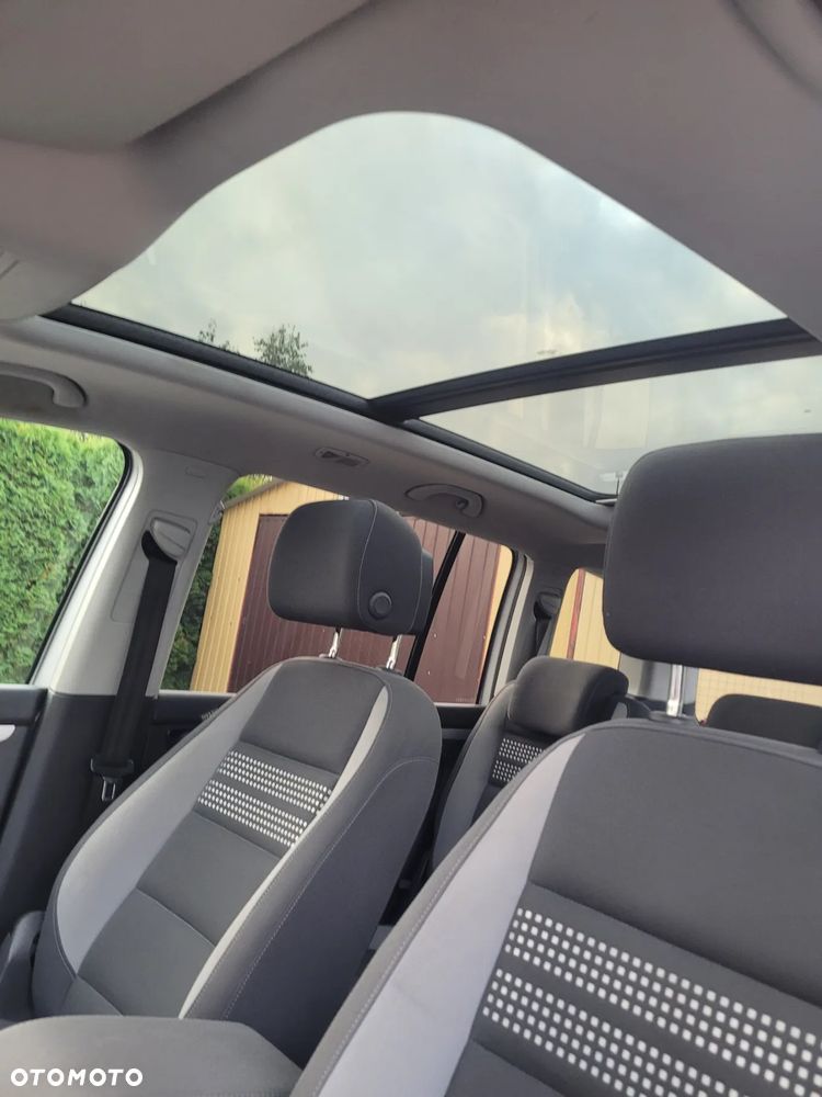 Volkswagen Touran 1.6 TDI DPF BlueMotion Technology Life - 19