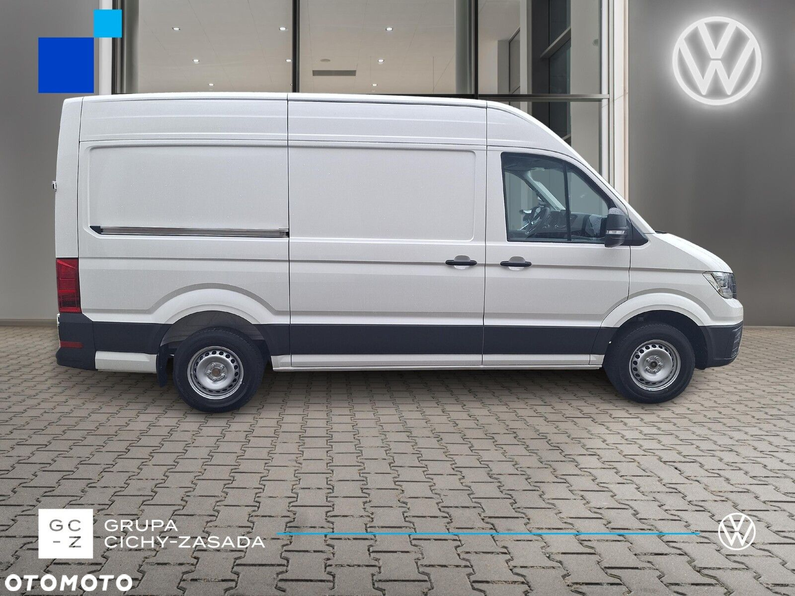 Volkswagen Crafter  35 Furgon z wysokim dachem silnik: 2,0 l EU6 SCR 140 KM / skrzynia biegów: Przedni napęd automatyczna 8-biegowa rozstaw osi: 3640 mm - 6