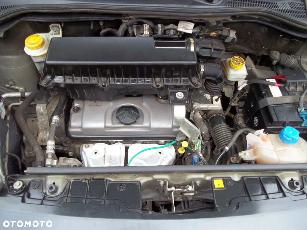 Fiat Qubo - 16