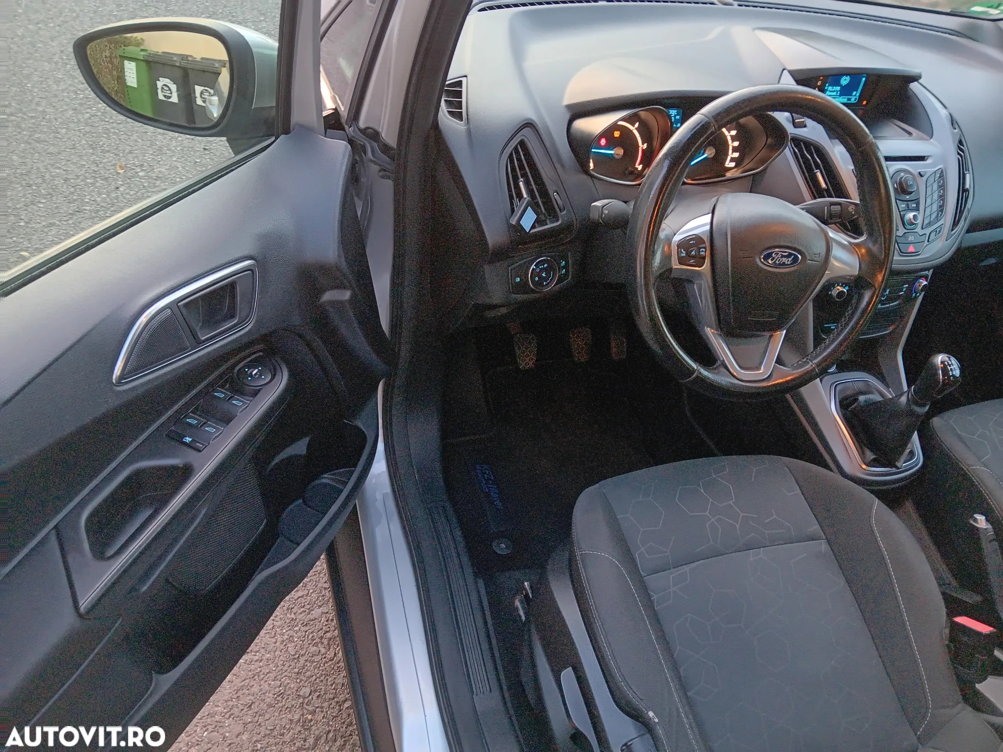 Ford B-Max 1.5 TDCi Ambiente - 29