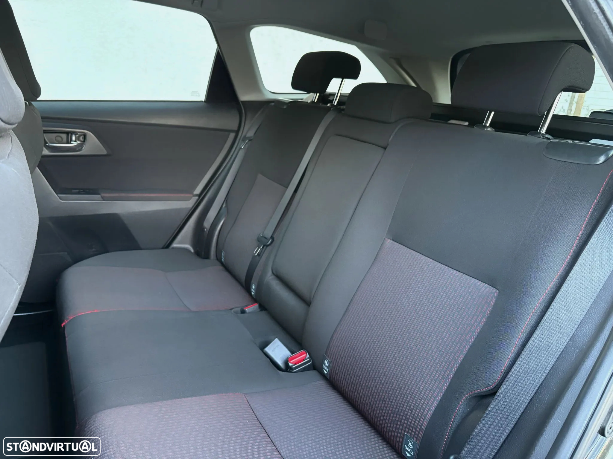 Toyota Auris Touring Sports 1.4 D-4D Comfort+Pack Sport - 23