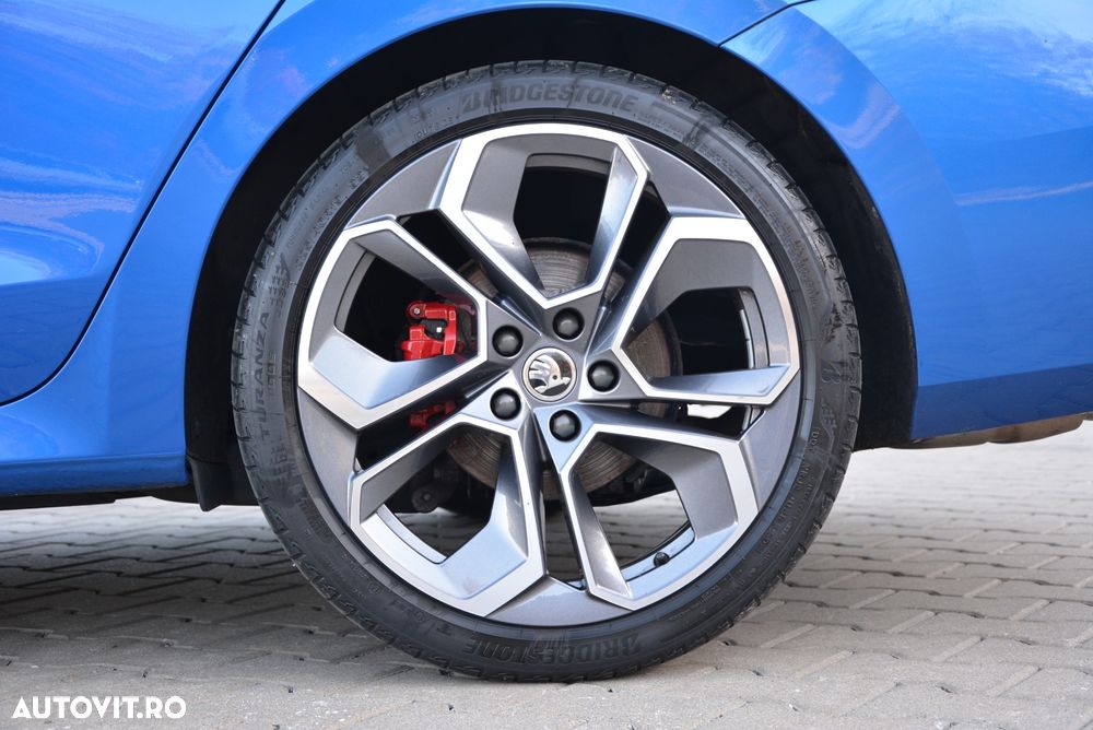 Skoda Octavia 2.0 TDI DSG 4x4 RS Plus - 37