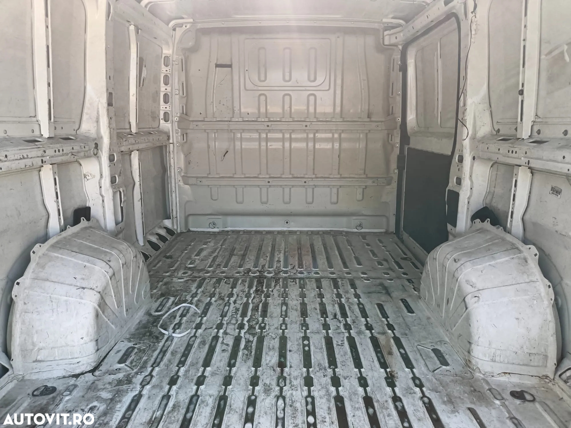 Peugeot Boxer HDi 330 L1H1 Standard - 23