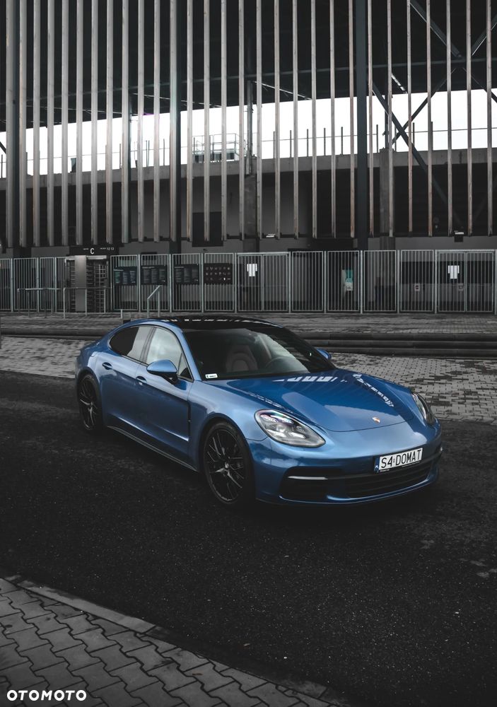 Porsche Panamera 4S - 1