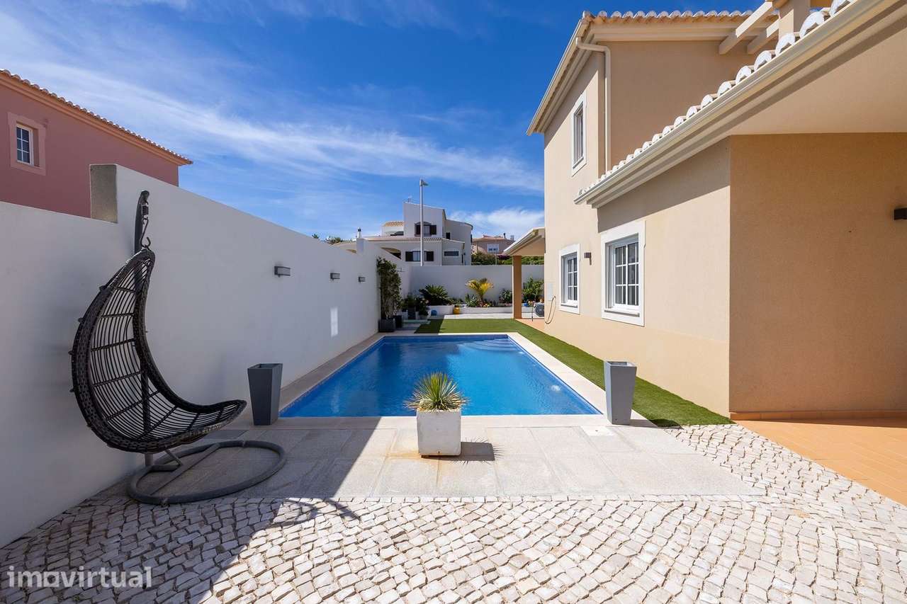 MORADIA MODERNA À VENDA T4 PERTO DA PRAIA, LAGOS - Grande imagem: 2/42