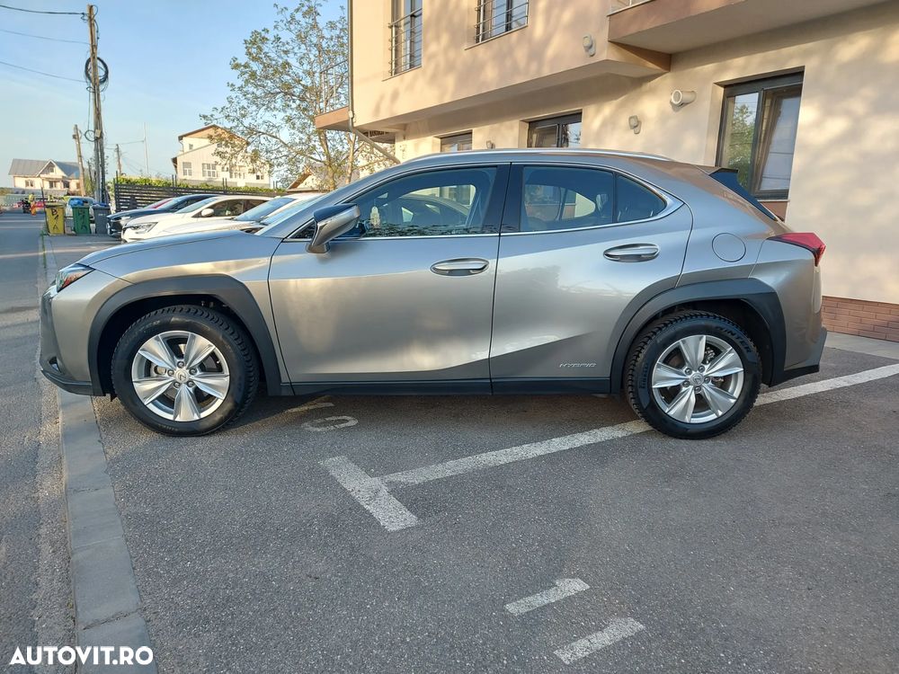 Lexus UX 250h Style+ Edition - 17