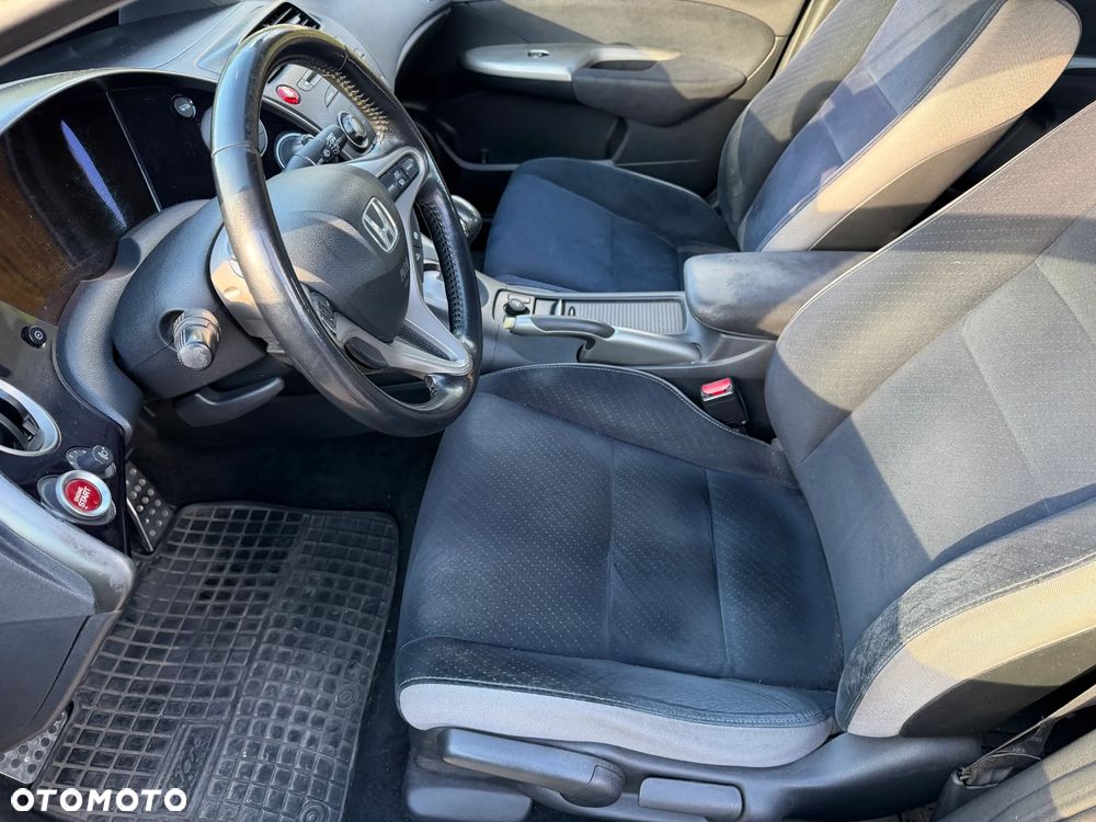 Honda Civic 1.8i-VTEC 50 Jahre Edition - 25