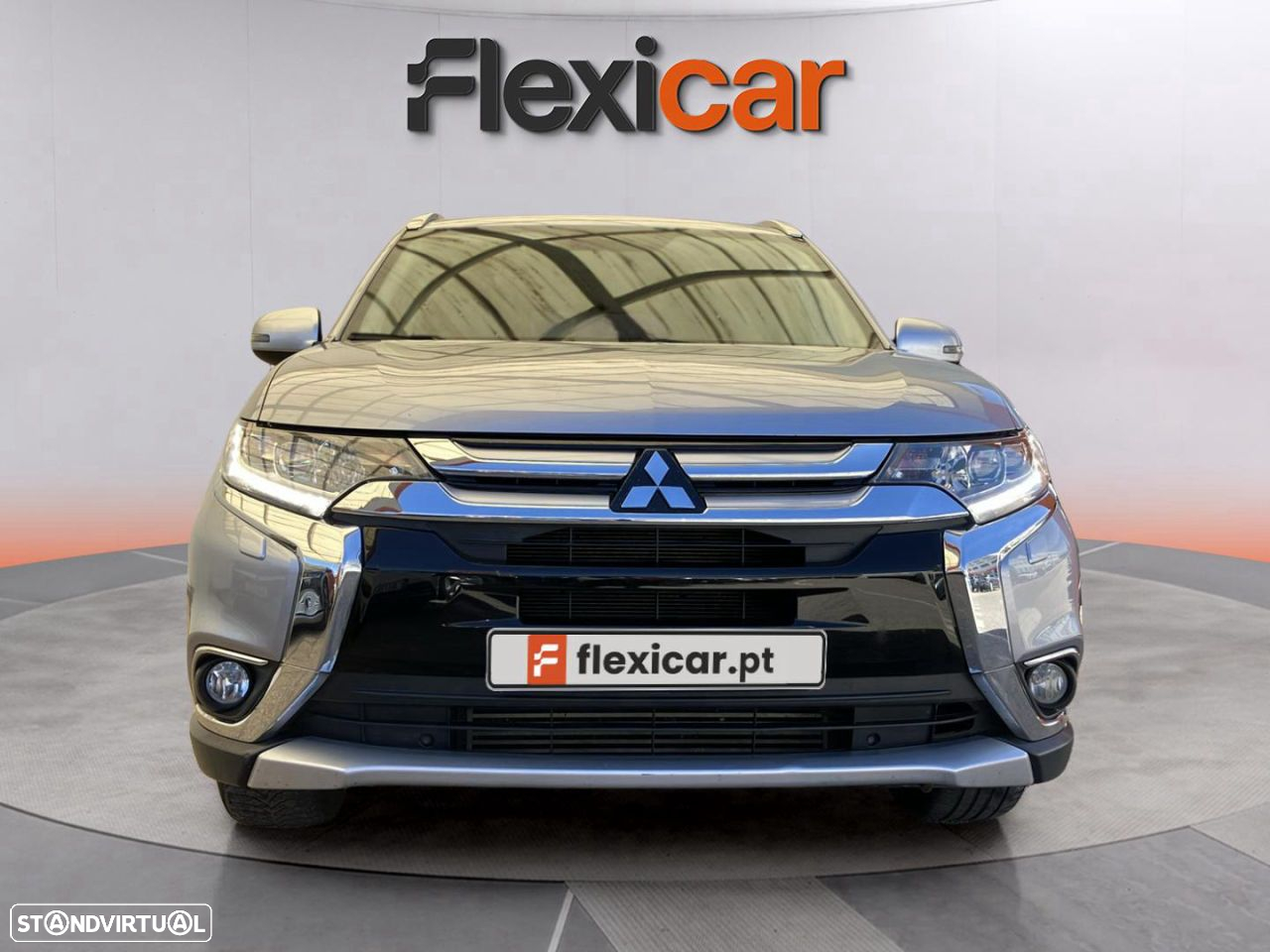 Mitsubishi Outlander 2.2 DI-D Instyle Navi AT 4WD - 7