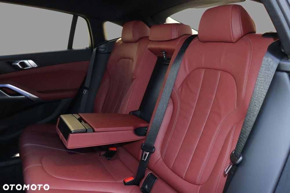 BMW X6 xDrive40d mHEV - 17