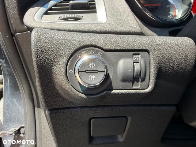 Opel Astra 2.0 CDTI DPF Active - 12