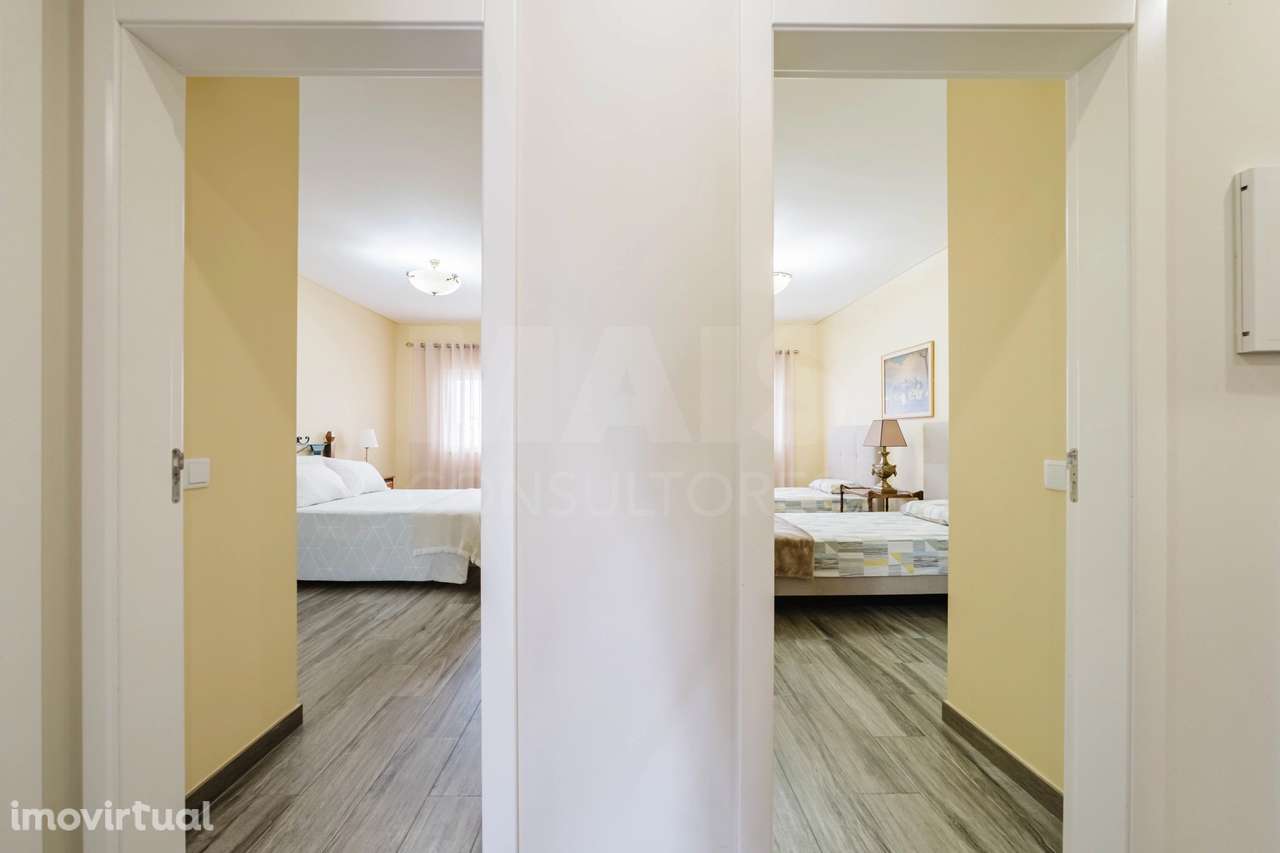 Apartamento recente com piscina e excelente exposição solar junto à... - Grande imagem: 5/36