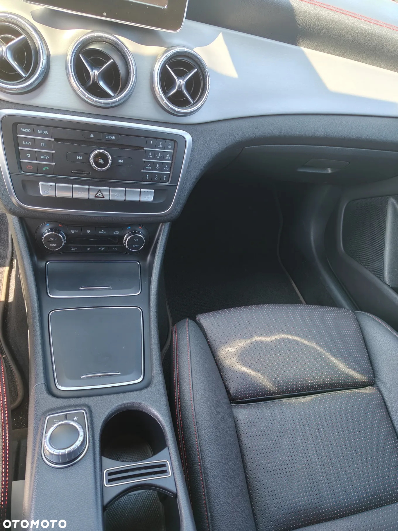 Mercedes-Benz CLA 220 4-Matic AMG Line - 10