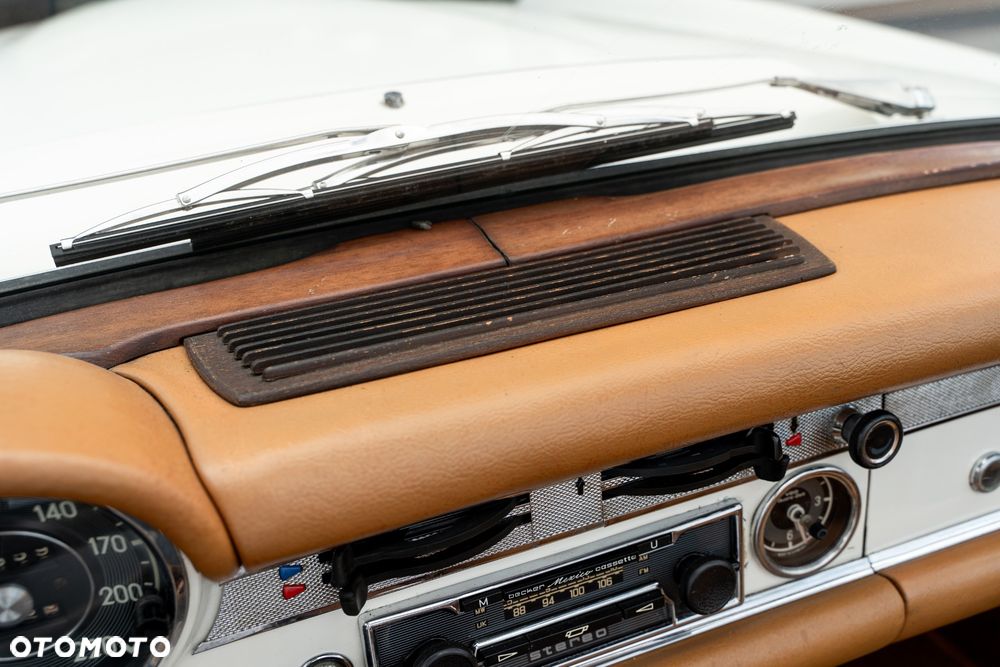 Mercedes-Benz SL - 36