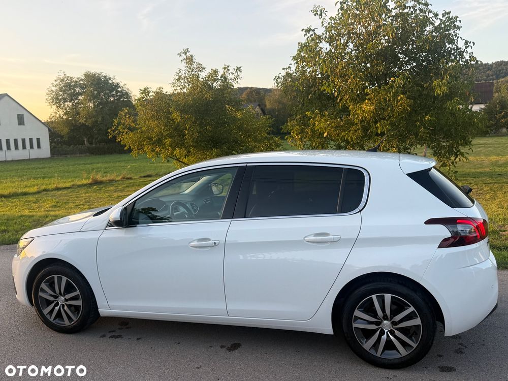 Peugeot 308 1.2 PureTech Allure S&S - 24