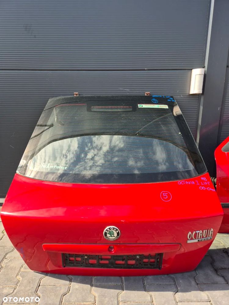 DRZWI LEWY  PRZÓD SKODA OCTAVIA I - 24