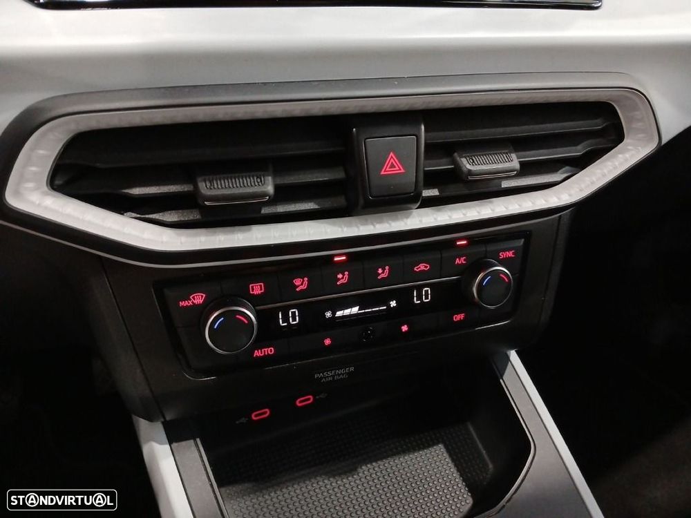 SEAT Arona 1.0 TSI Wave - 28