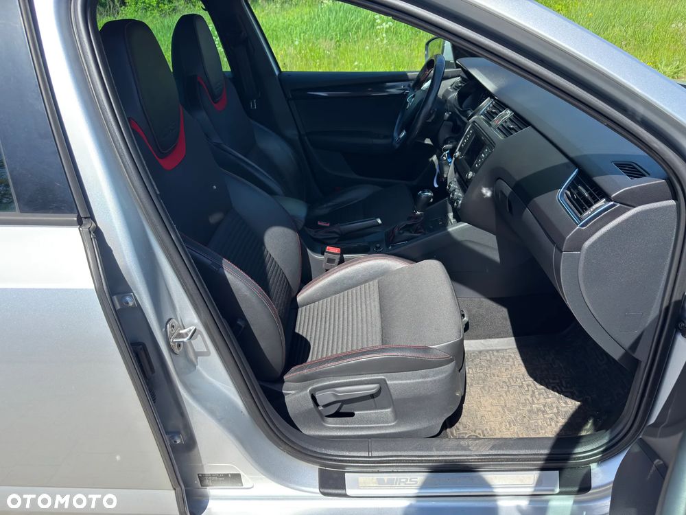 Skoda Octavia 2.0 TDI DSG RS - 24