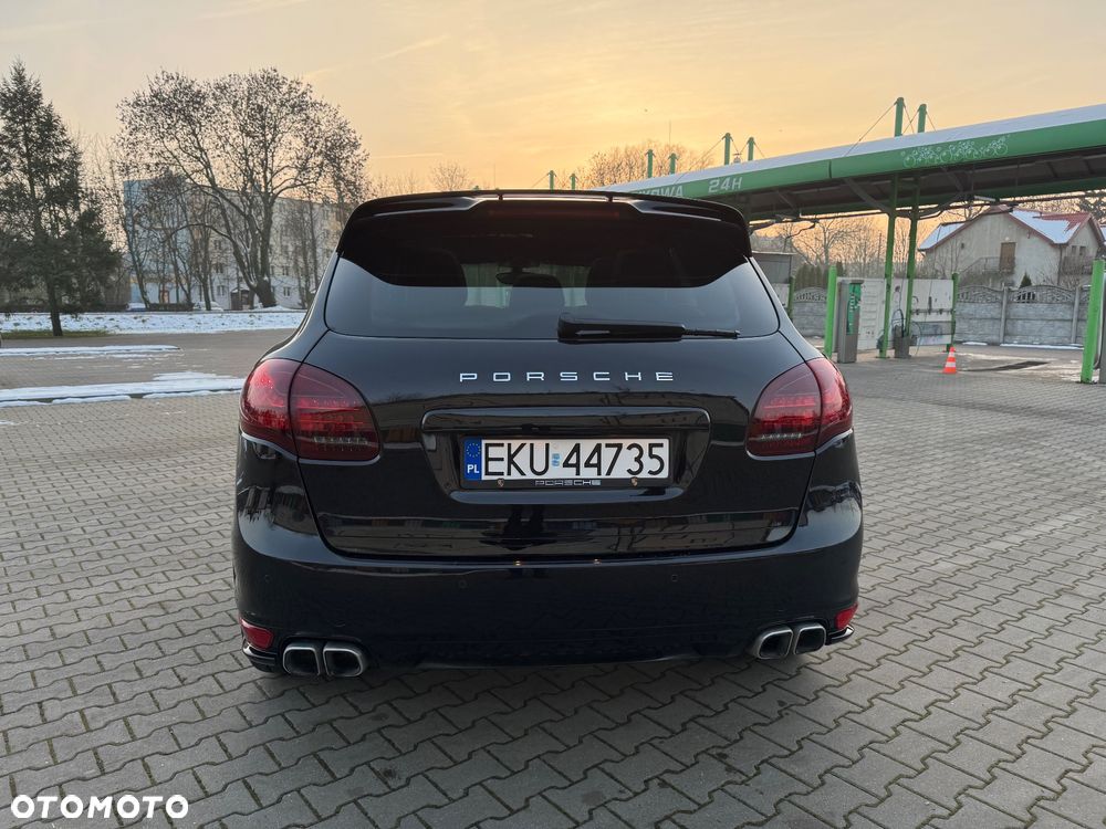 Porsche Cayenne Platinum Edition - 14