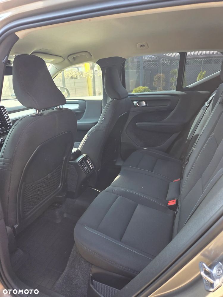 Volvo XC 40 T3 Momentum Pro - 14